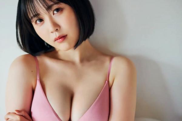    夜道雪《ぎゅーってしよ》：短发女神居家私房照，粉色内衣勾勒玲珑身段，演绎纯欲治愈风格第112张图片