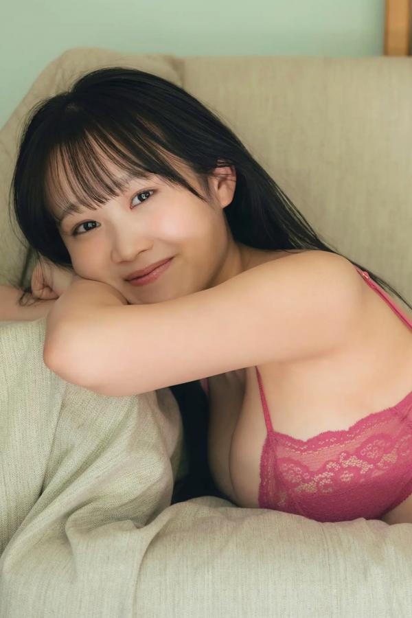    奥村梨穂 - Iの衝撃：浴室湿身诱惑与居家私房写真，童颜巨乳演绎日系极致性感第13张图片