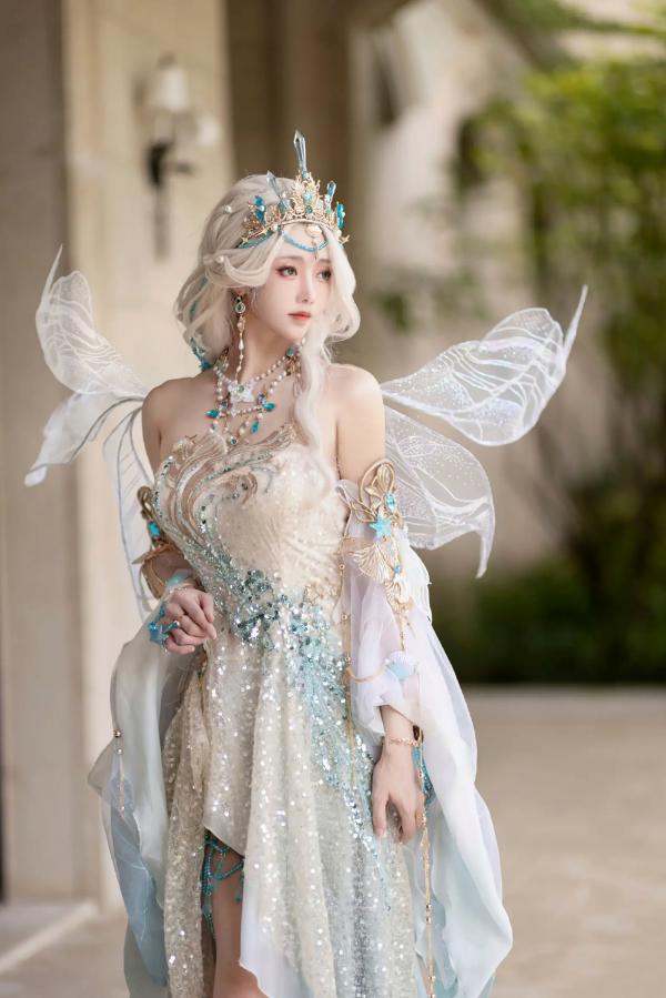    走路摇zly - 林泽清瑶 梦幻花仙子精灵cosplay，绝美欧式城堡写真，仙气十足第2张图片