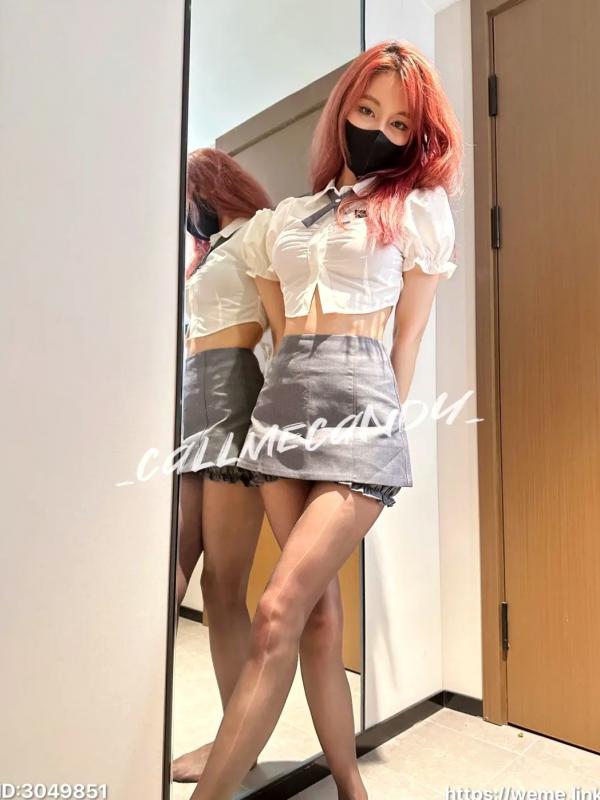    Callmecandy - 金牌制服私房写真，红发装扮搭配黑丝诱惑，室内居家冷艳风格摄影第21张图片