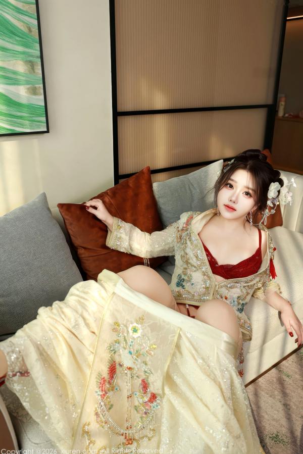    秀人网小薯条nienie私房写真：中式新娘装红内衣诱惑，极品美背曲线，演绎极致绑架剧情艺术大片第2张图片