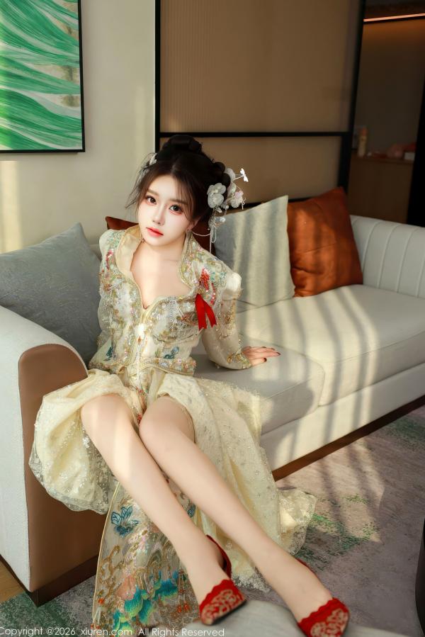    秀人网小薯条nienie私房写真：中式新娘装红内衣诱惑，极品美背曲线，演绎极致绑架剧情艺术大片第21张图片