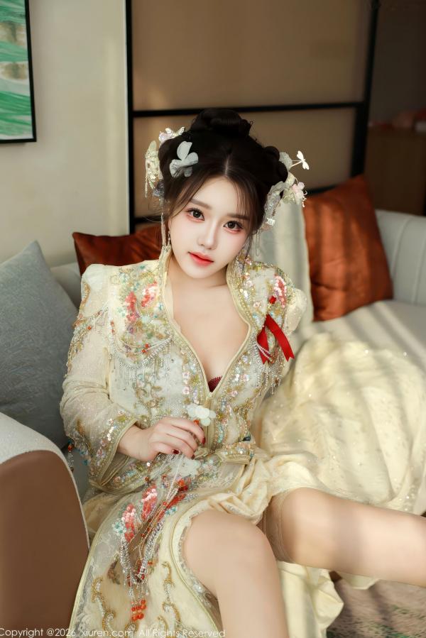    秀人网小薯条nienie私房写真：中式新娘装红内衣诱惑，极品美背曲线，演绎极致绑架剧情艺术大片第23张图片