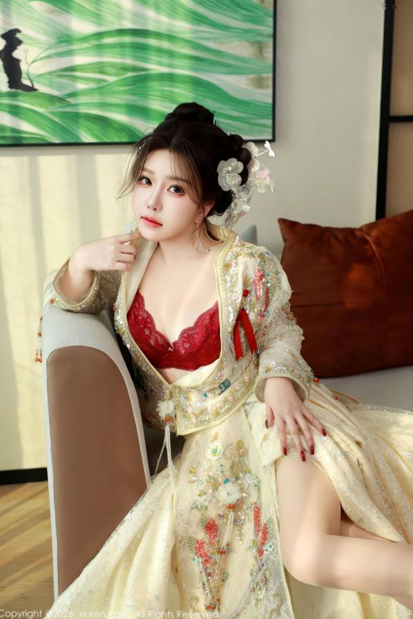    秀人网小薯条nienie私房写真：中式新娘装红内衣诱惑，极品美背曲线，演绎极致绑架剧情艺术大片第25张图片