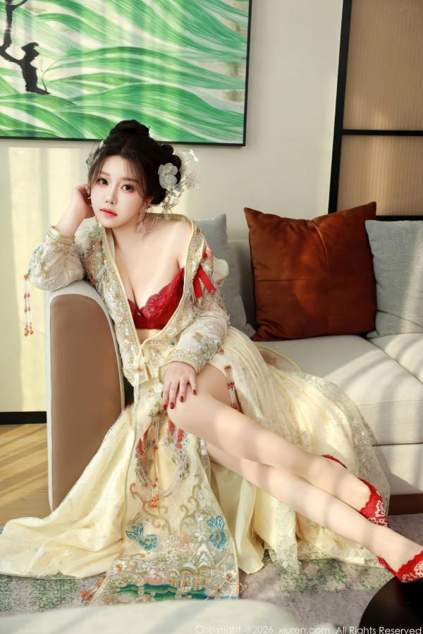    秀人网小薯条nienie私房写真：中式新娘装红内衣诱惑，极品美背曲线，演绎极致绑架剧情艺术大片第26张图片