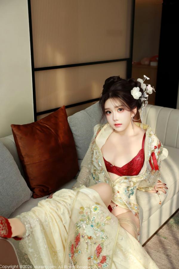    秀人网小薯条nienie私房写真：中式新娘装红内衣诱惑，极品美背曲线，演绎极致绑架剧情艺术大片第37张图片