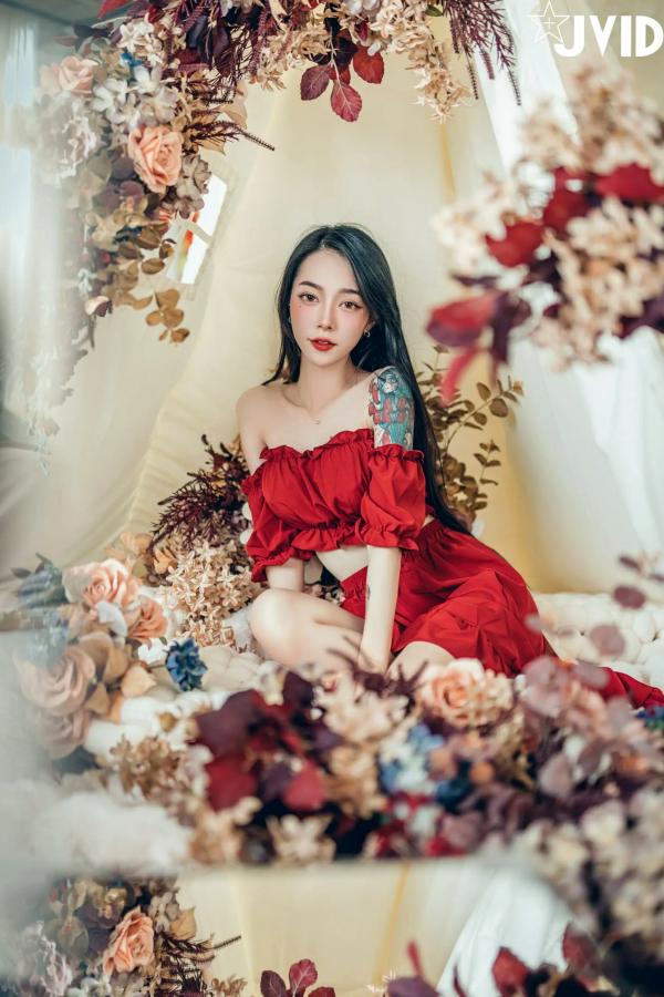    [JVID] 飄飄 - 纹身女神极致私房照，湿身诱惑与唯美花间人像大尺度摄影合集第17张图片