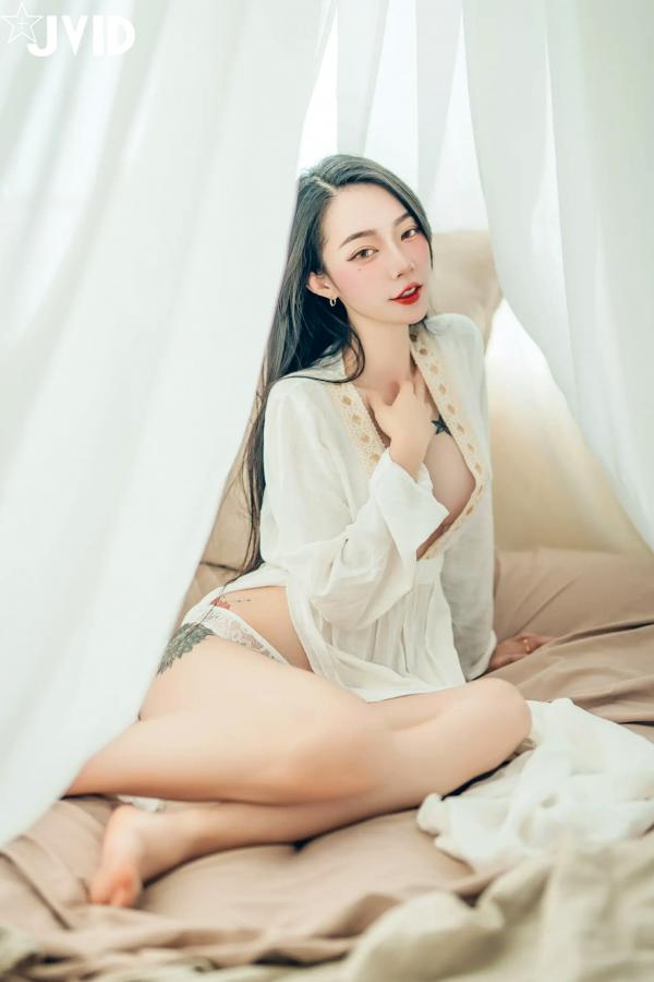   [JVID] 飄飄 - 纹身女神极致私房照，湿身诱惑与唯美花间人像大尺度摄影合集第23张图片