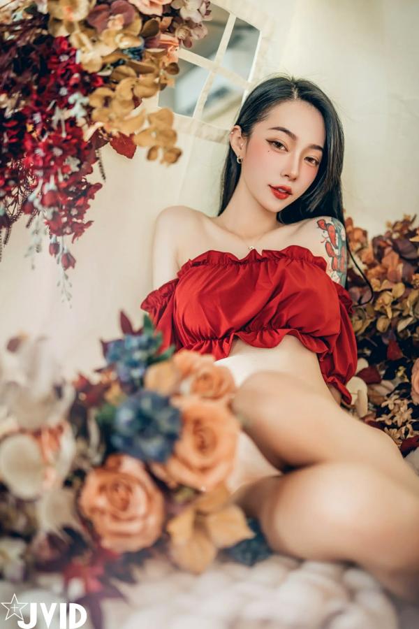    [JVID] 飄飄 - 纹身女神极致私房照，湿身诱惑与唯美花间人像大尺度摄影合集第27张图片
