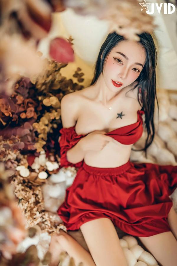    [JVID] 飄飄 - 纹身女神极致私房照，湿身诱惑与唯美花间人像大尺度摄影合集第59张图片