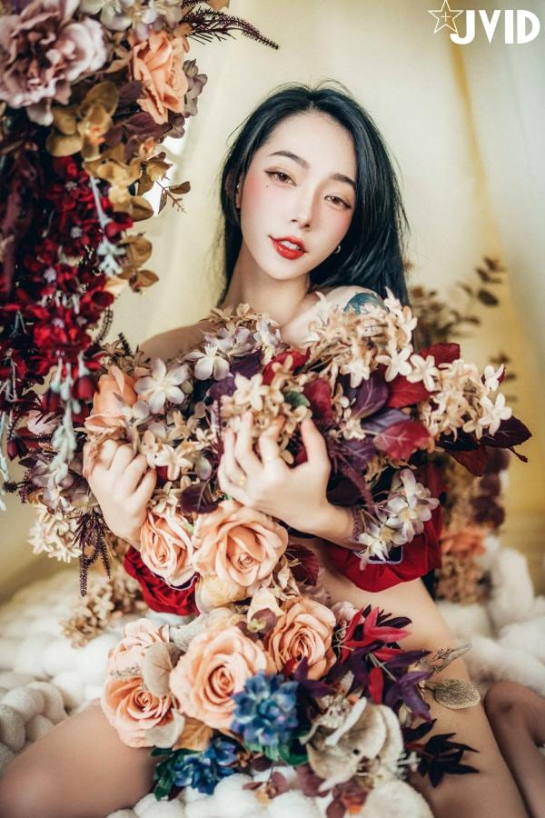    [JVID] 飄飄 - 纹身女神极致私房照，湿身诱惑与唯美花间人像大尺度摄影合集第64张图片