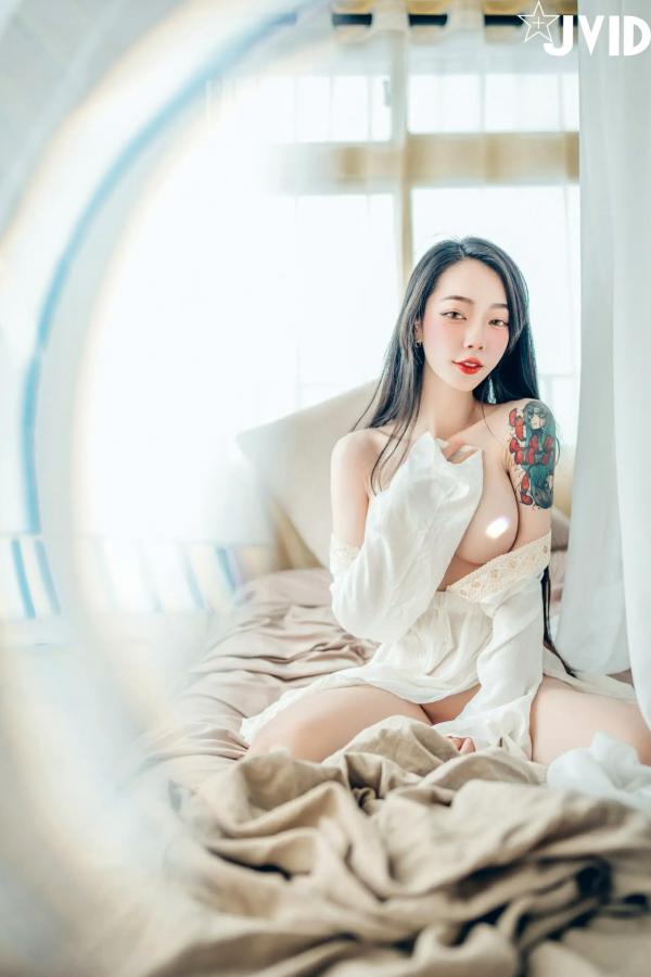    [JVID] 飄飄 - 纹身女神极致私房照，湿身诱惑与唯美花间人像大尺度摄影合集第96张图片