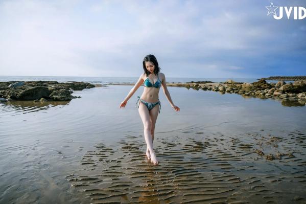    [JVID] 啾啾 - 超熱情火辣，海边户外比基尼写真，极致性感曲线诱惑第20张图片