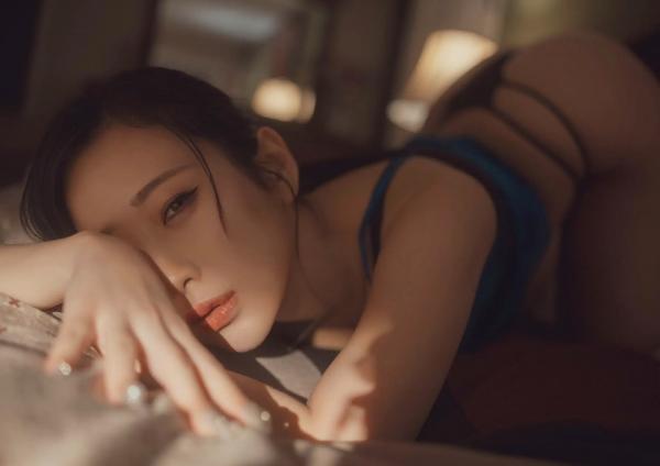    花宮いのり - ふたりきり，阳光沙滩比基尼写真，元气少女海边戏水，清纯与性感并存的夏日甜美视觉盛宴第28张图片