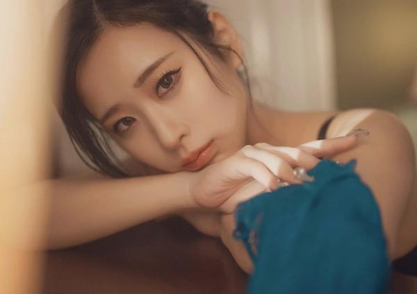    花宮いのり - ふたりきり，阳光沙滩比基尼写真，元气少女海边戏水，清纯与性感并存的夏日甜美视觉盛宴第37张图片