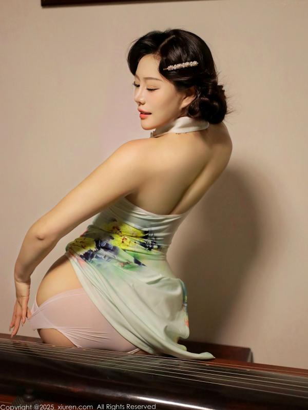    XiuRen秀人网-10749-莉莉安娜o-古琴前的情趣旗袍诱惑-性感身材与古典韵味的碰撞第63张图片