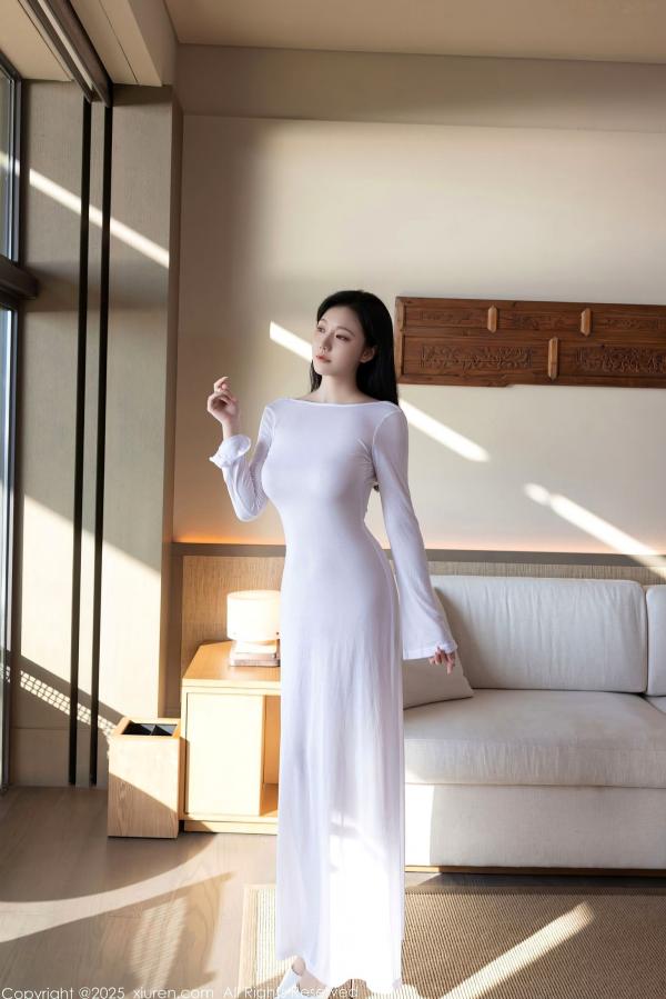    XiuRen秀人网-10747-安然anran-白色紧身开衩长裙大尺度私房写真，极致性感勾勒诱人身材曲线第22张图片