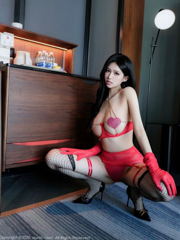    XiuRen秀人网-10738-shelly诗莉吖-红色情趣内衣网格丝袜私房写真，极致诱惑性感身材，明媚动人，大尺度绝美大片第24张图片