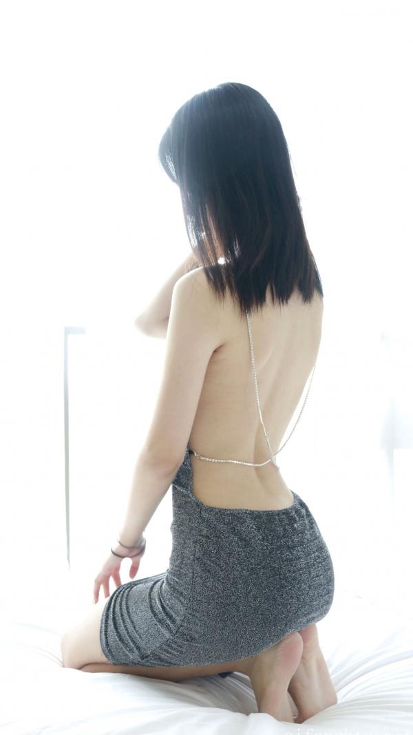    XR-Uncensored谢小蒽私房写真：日系水手校服诱惑，窗边演绎丝袜过膝长腿极致性感第362张图片