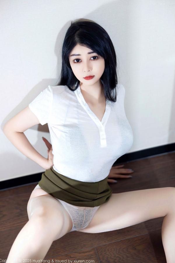   HuaYang花漾-647-凯竹Quinn-白色透视T恤墨绿短裙私房性感大尺度写真第16张图片