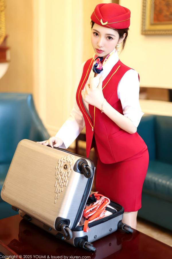    YouMi尤蜜荟-1189-Twins桃之夭夭-红蓝制服姐妹花空姐，极致空姐角色扮演，制服诱惑系列，双胞胎高颜值写真第9张图片