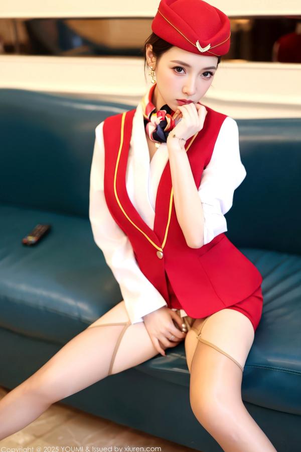    YouMi尤蜜荟-1189-Twins桃之夭夭-红蓝制服姐妹花空姐，极致空姐角色扮演，制服诱惑系列，双胞胎高颜值写真第11张图片
