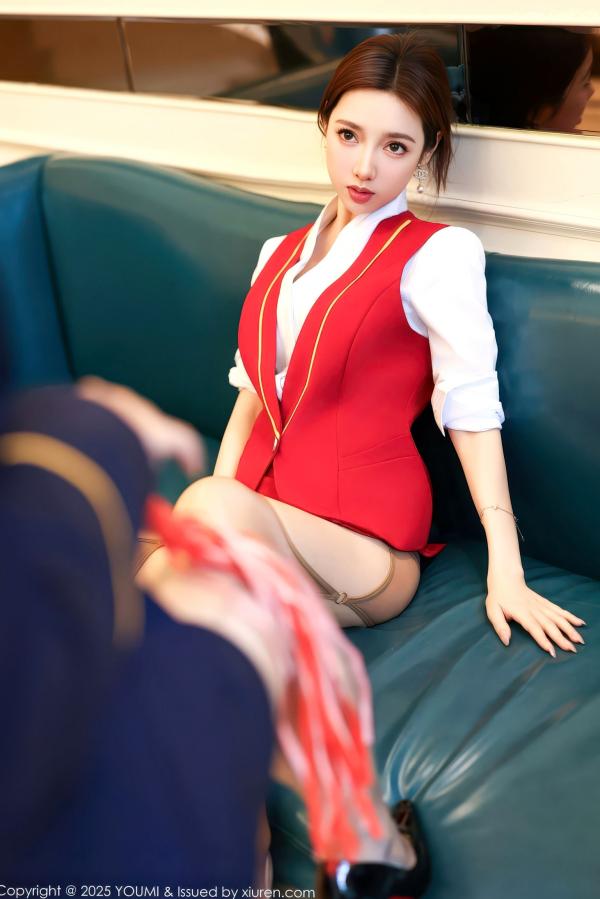    YouMi尤蜜荟-1189-Twins桃之夭夭-红蓝制服姐妹花空姐，极致空姐角色扮演，制服诱惑系列，双胞胎高颜值写真第25张图片