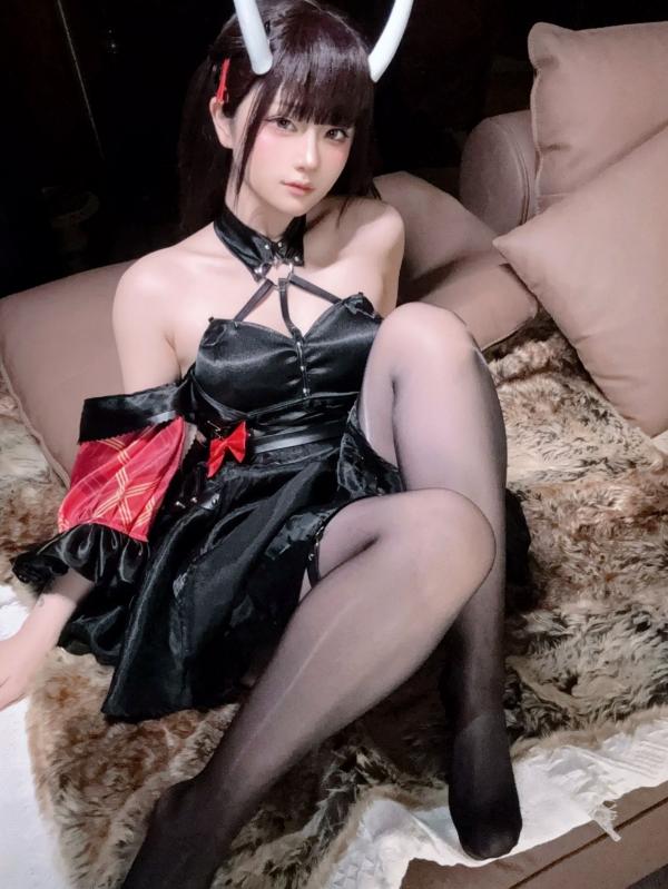    屿鱼能代Cosplay，碧蓝航线黑丝美腿私房照，冷艳暗黑萝莉风第1张图片