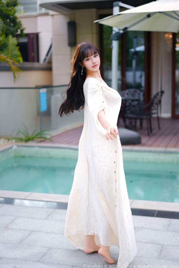    YouMi尤蜜荟-1185：朱可儿泳池私房写真，童颜巨乳身披轻透浴袍，大尺度极致诱惑，纯欲美腿白嫩撩人，无圣光大片抢先看第4张图片