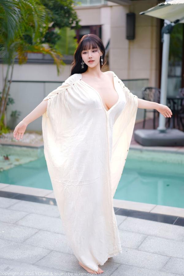    YouMi尤蜜荟-1185：朱可儿泳池私房写真，童颜巨乳身披轻透浴袍，大尺度极致诱惑，纯欲美腿白嫩撩人，无圣光大片抢先看第5张图片