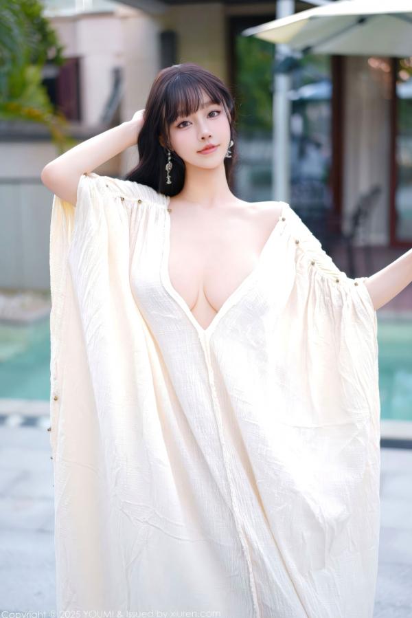    YouMi尤蜜荟-1185：朱可儿泳池私房写真，童颜巨乳身披轻透浴袍，大尺度极致诱惑，纯欲美腿白嫩撩人，无圣光大片抢先看第10张图片
