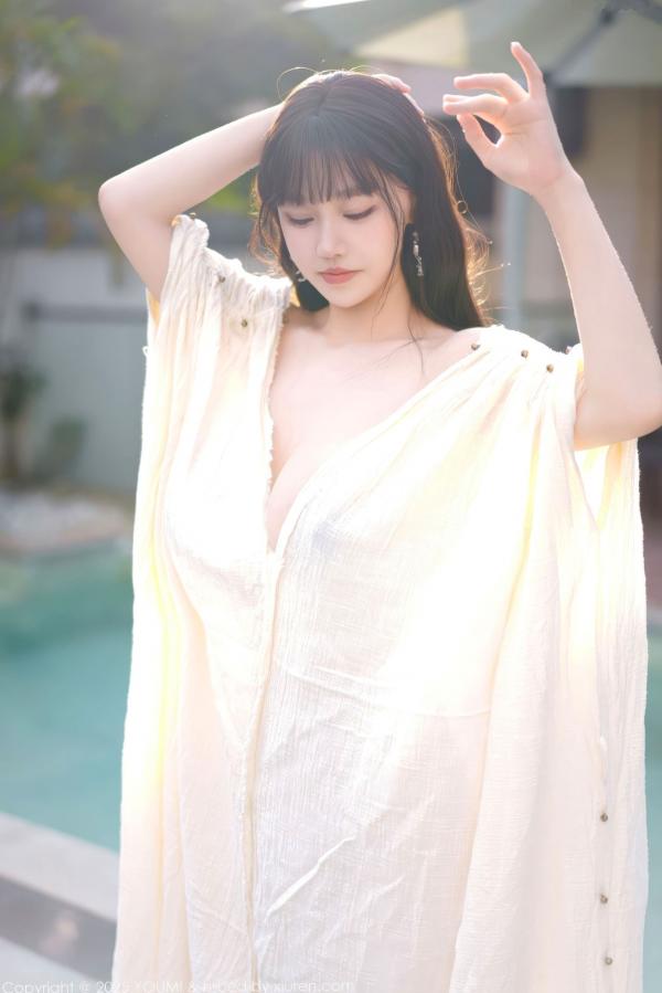    YouMi尤蜜荟-1185：朱可儿泳池私房写真，童颜巨乳身披轻透浴袍，大尺度极致诱惑，纯欲美腿白嫩撩人，无圣光大片抢先看第28张图片