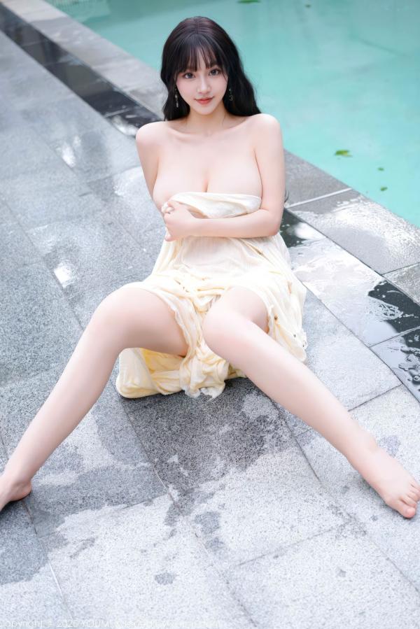    YouMi尤蜜荟-1185：朱可儿泳池私房写真，童颜巨乳身披轻透浴袍，大尺度极致诱惑，纯欲美腿白嫩撩人，无圣光大片抢先看第75张图片