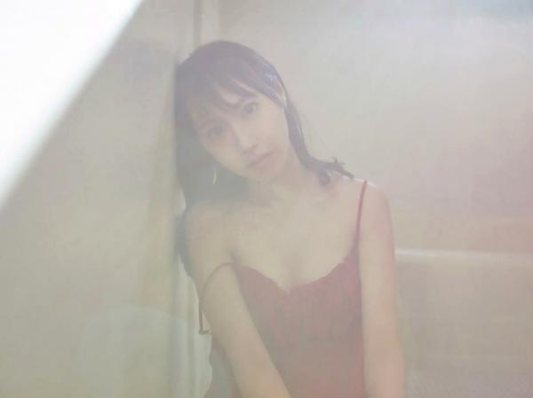    戌丸凛々子 - 現役大手广告代理店OL的居家针织与沙滩比基尼性感美图精选 Vol.2第34张图片