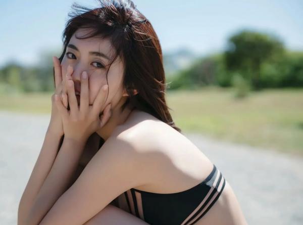    豊田ルナ - 無邪気な熱視線 vol.1：夏日海滩清纯比基尼户外写真，尽显阳光治愈魅力第16张图片