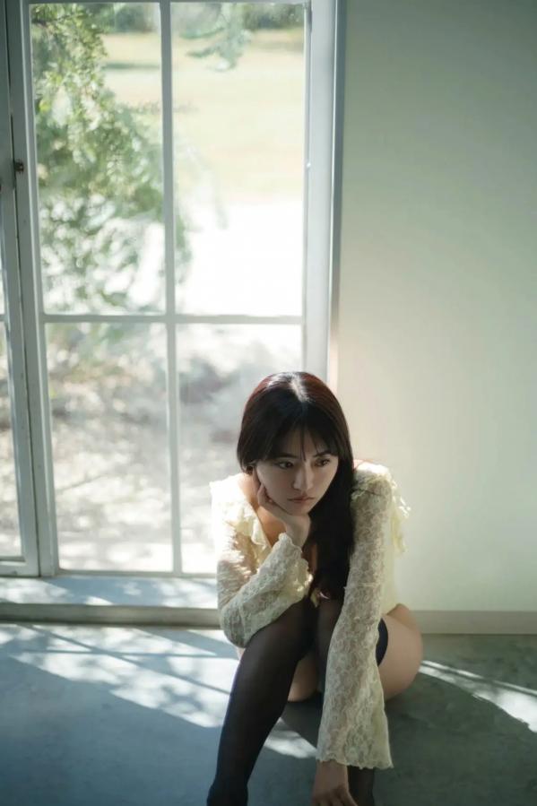    豊田ルナ - 無邪気な熱視線 vol.1：夏日海滩清纯比基尼户外写真，尽显阳光治愈魅力第27张图片