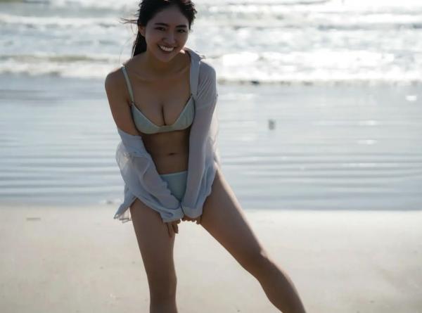    豊田ルナ - 無邪気な熱視線 vol.1：夏日海滩清纯比基尼户外写真，尽显阳光治愈魅力第43张图片