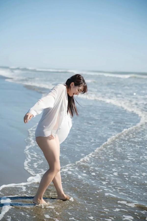    豊田ルナ - 無邪気な熱視線 vol.1：夏日海滩清纯比基尼户外写真，尽显阳光治愈魅力第44张图片