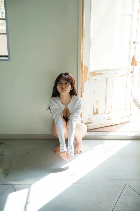    豊田ルナ - 無邪気な熱視線 vol.1：夏日海滩清纯比基尼户外写真，尽显阳光治愈魅力第56张图片