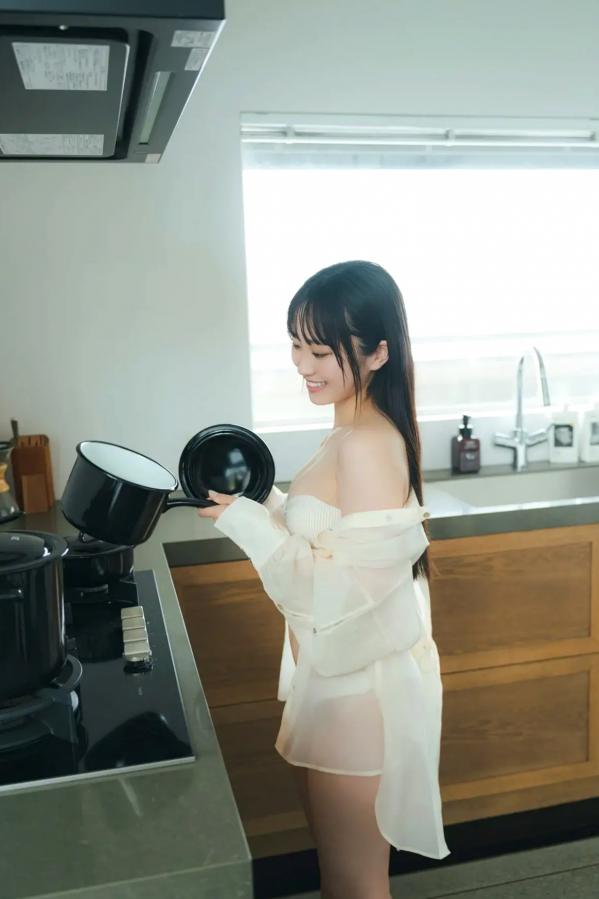    大白桃子 - 桃白 vol.2：清纯居家私房唯美写真，极致曼妙身材，诱惑内衣与简约泳装诱人演绎第35张图片