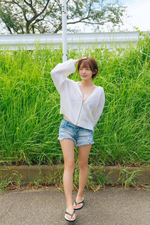    立花紫音 - 阳光动感少女夏日写真，清爽短发比基尼与运动系穿搭，展现元气满满的甜美诱惑第4张图片