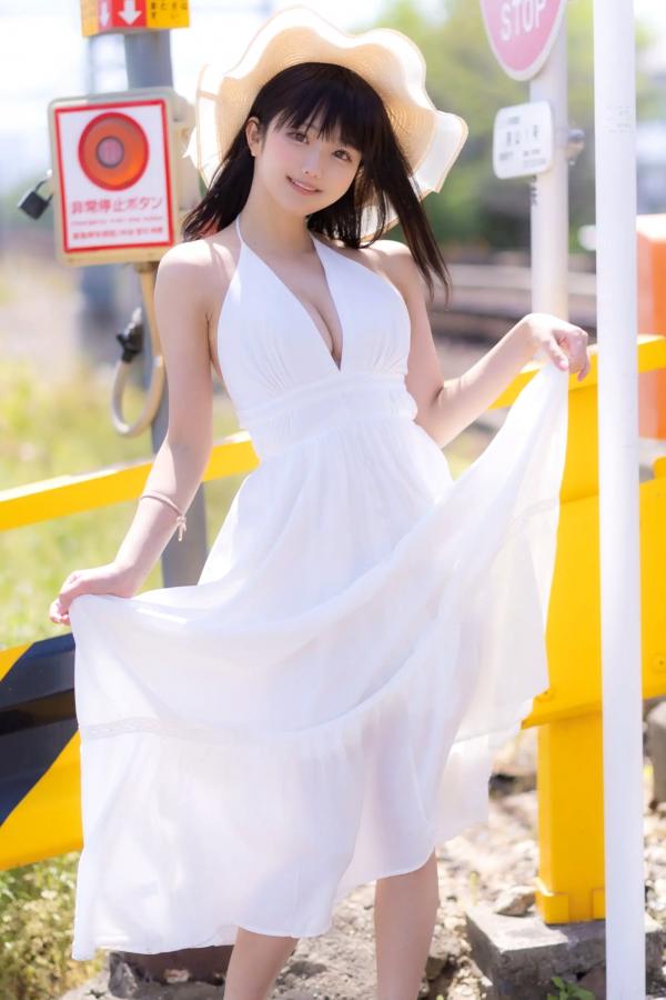    每眠かのん - 夏恋模様：清新夏日草帽装扮与居家健身日常，治愈系双马尾少女甜美写真第2张图片