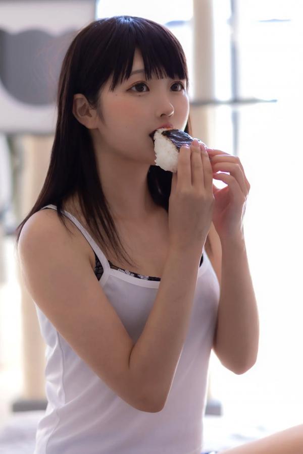    每眠かのん - 夏恋模様：清新夏日草帽装扮与居家健身日常，治愈系双马尾少女甜美写真第35张图片