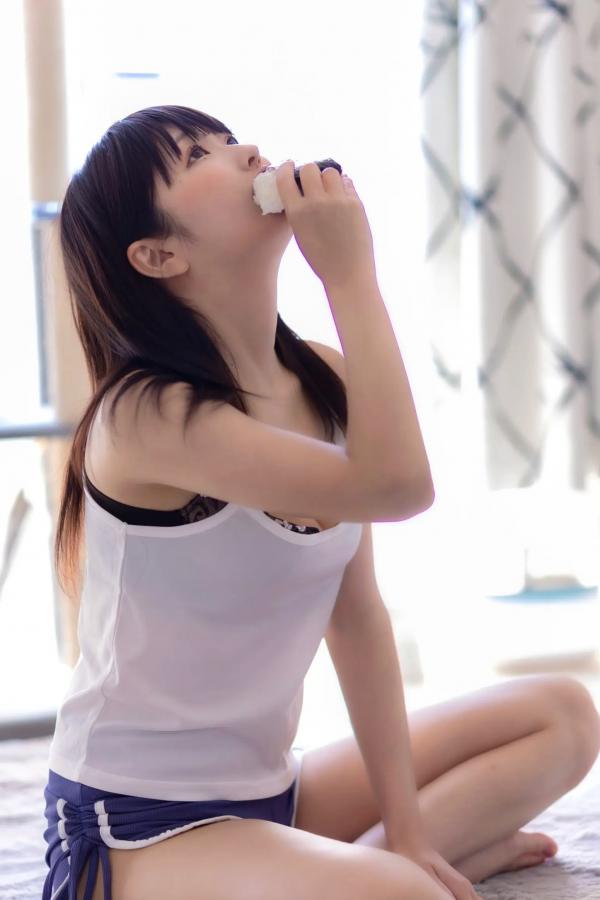    每眠かのん - 夏恋模様：清新夏日草帽装扮与居家健身日常，治愈系双马尾少女甜美写真第39张图片