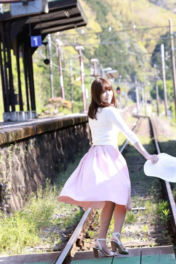    小日向ゆか - 濡れて、火照る vol.3 海边清爽比基尼与日式室内温泉湿身诱惑高清写真第70张图片