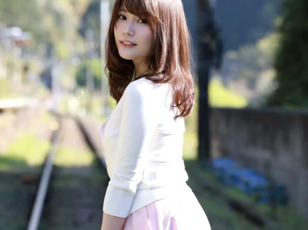    小日向ゆか - 濡れて、火照る vol.3 海边清爽比基尼与日式室内温泉湿身诱惑高清写真第71张图片