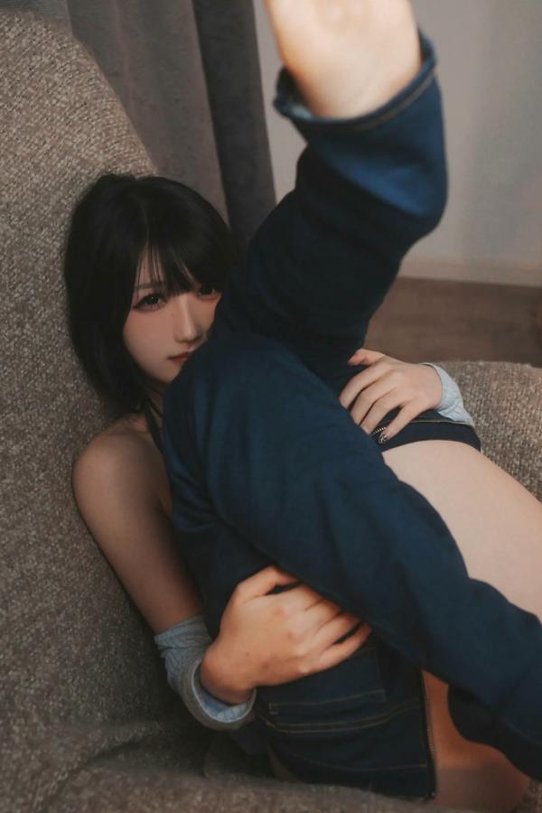   姬灵 - 清纯蓝调居家私房照，性感比基尼演绎冷艳诱惑第2张图片