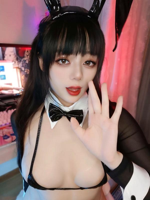    九言 - 逆兔：性感兔女郎cosplay主题写真，曼妙身型与极致诱惑合集第1张图片