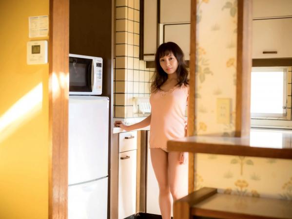    逢見リカ - If I See You in My Dreams 秋日红裙与室内蕾丝内衣写真，尽显冷艳与性感气质第11张图片