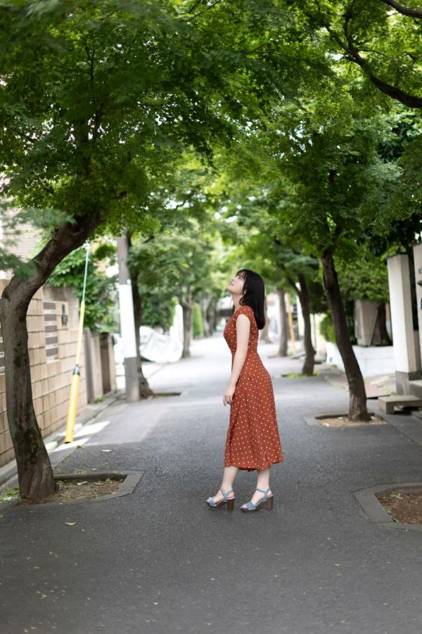    石浜芽衣私房图集《今日はふたりっきり Vol.2》，清新日系居家风格，捕捉少女清纯甜美瞬间，尽显极致身材与迷人魅力第50张图片
